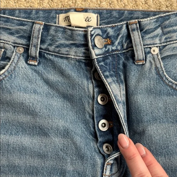 NWT Madewell The Curvy Darted Barrel-Leg Jean Dobbins Wash - Picture 3 of 5